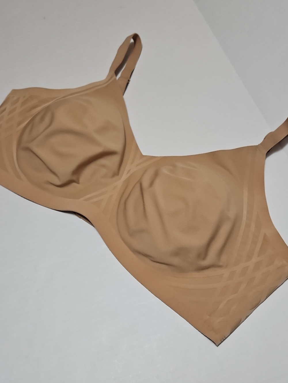 Honeylove Seamless Wireless Nude Bra Size XL 44DD/DDD W/Removable Pads